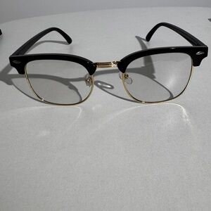 Men’s Black & Gold Glasses – Photochromic Lenses, Classic Style